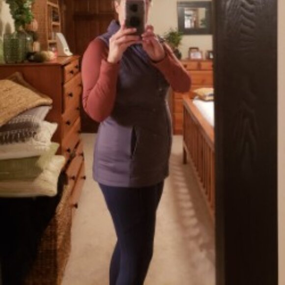 Athleta Rockridge Primaloft Vest, Size MEDIUM, Purple - Picture 13 of 13